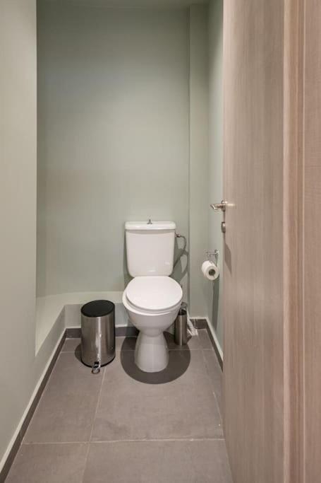 Smaragdi Luxury Jacuzzi Apartment Noho Premium Living Афіни Екстер'єр фото