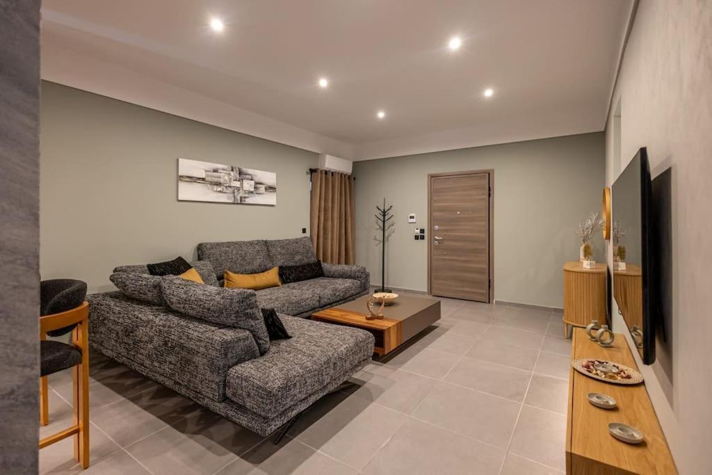 Smaragdi Luxury Jacuzzi Apartment Noho Premium Living Афіни Екстер'єр фото