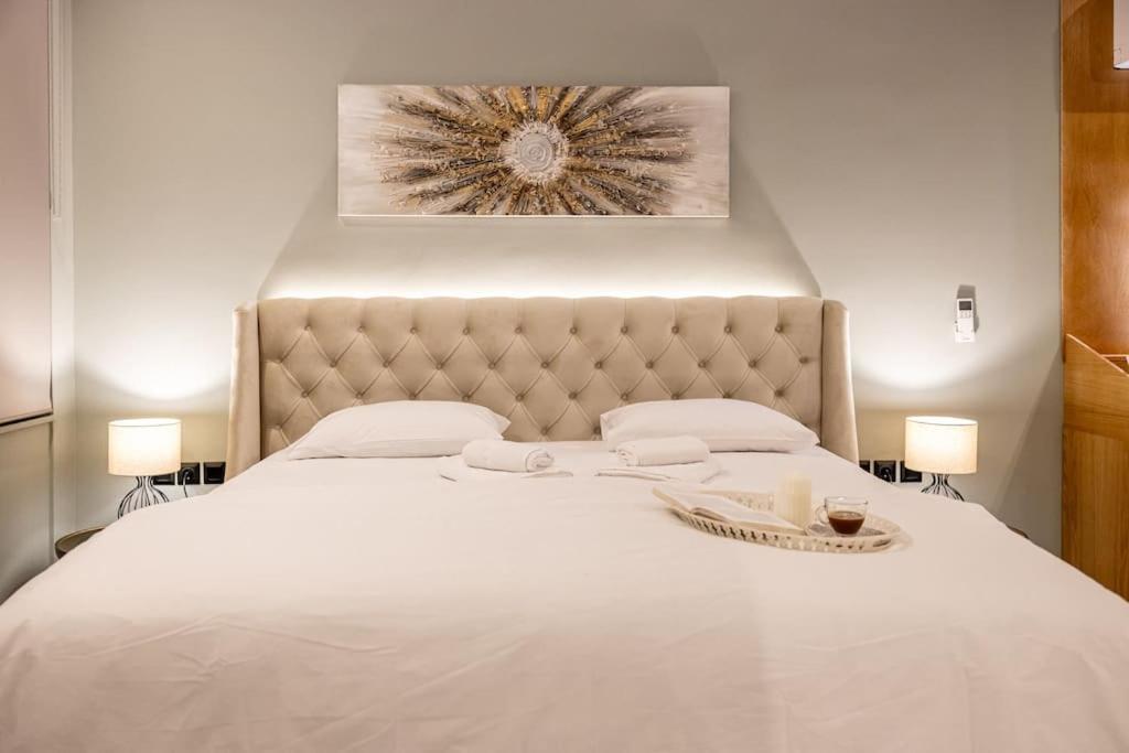 Smaragdi Luxury Jacuzzi Apartment Noho Premium Living Афіни Екстер'єр фото