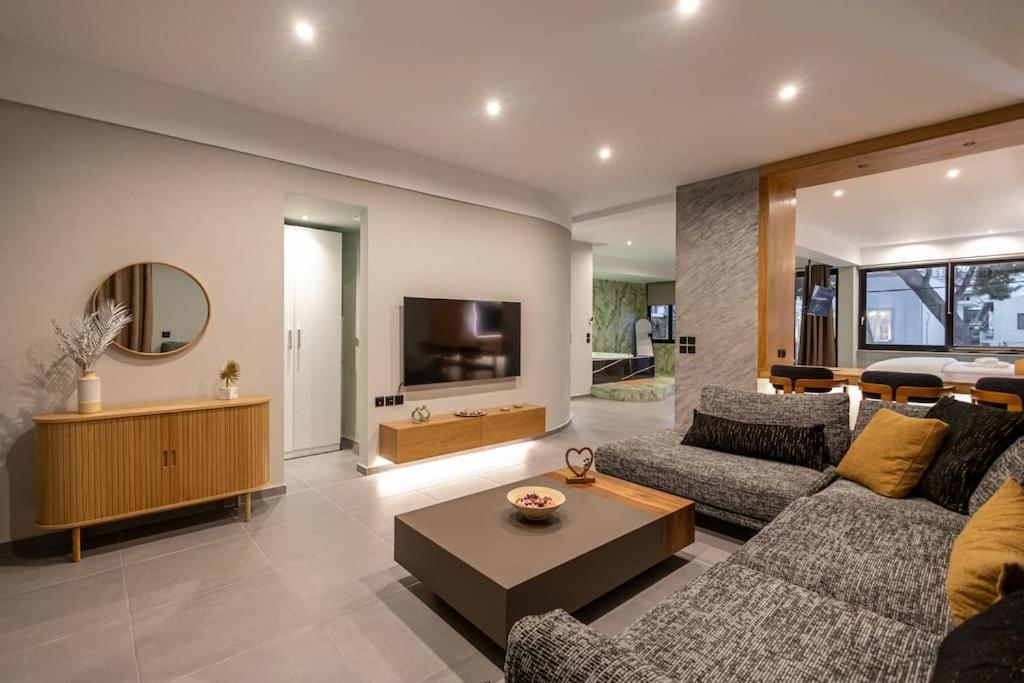 Smaragdi Luxury Jacuzzi Apartment Noho Premium Living Афіни Екстер'єр фото